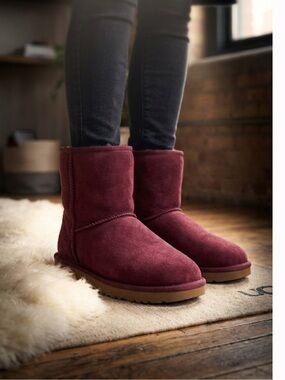 Burgundy Classic Boots UGG size 7